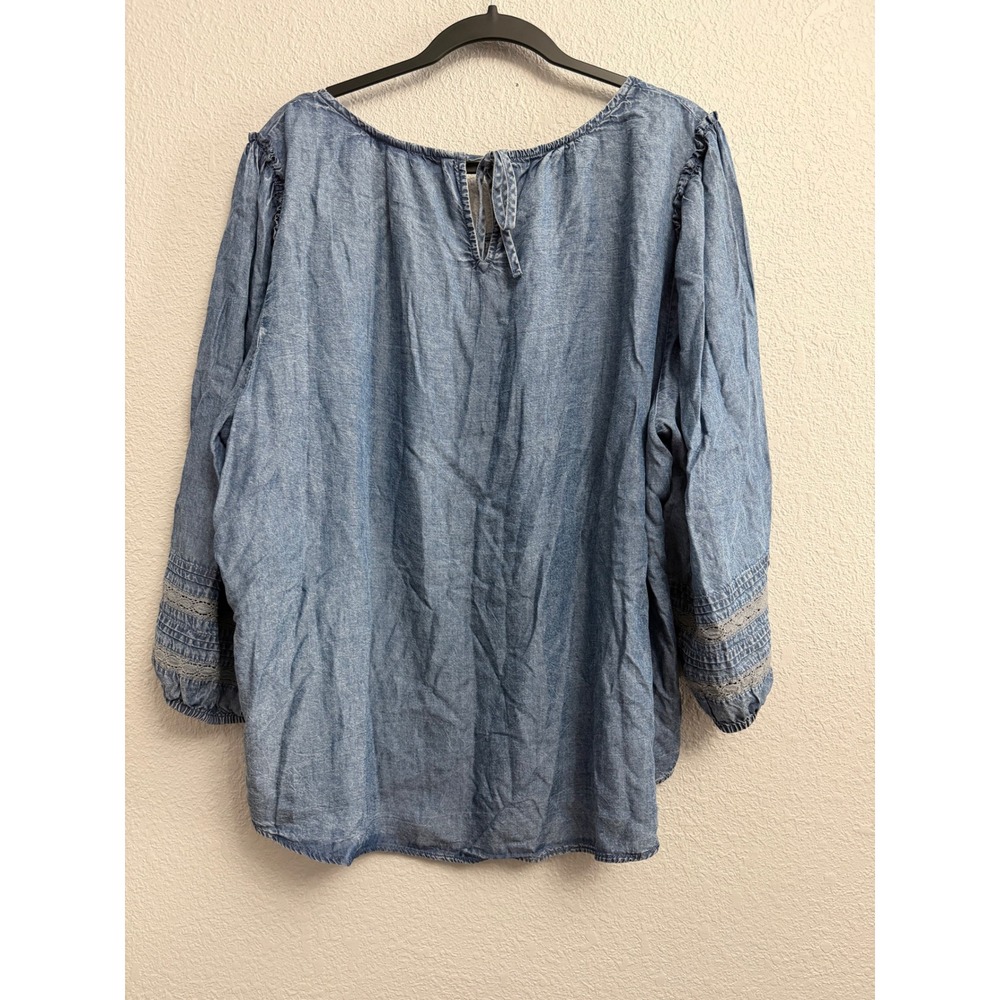 LC Lauren Conrad Women Plus 2X Blue Lyocell Chambray Lace Sleeve Peasant Blouse - Picture 6 of 6